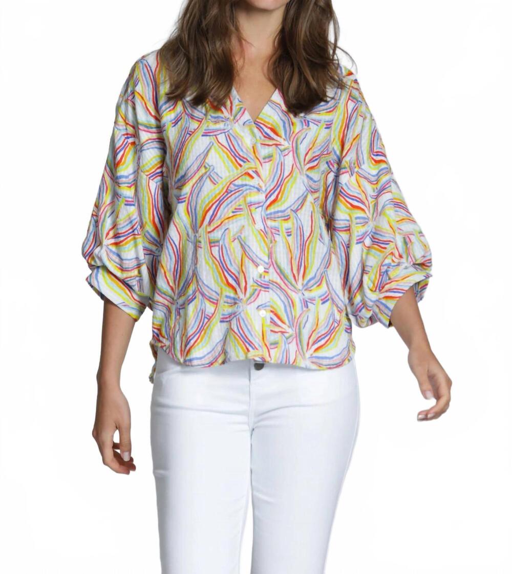 NEW APNY women's print v-neck shirt in blue mutli